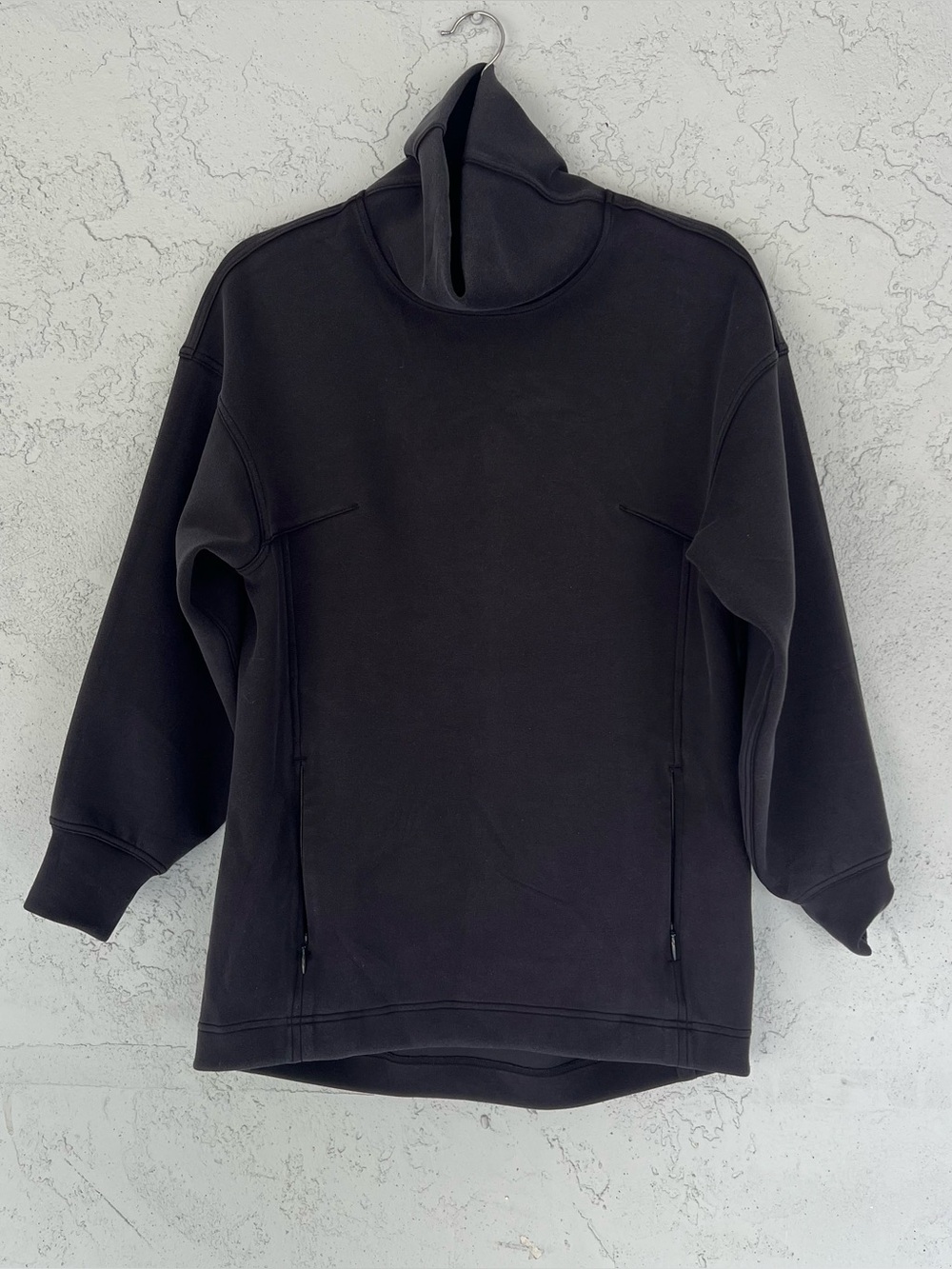 Lululemon Black Modal Blend Turtleneck Tunic Sweater Size 2 Athleisure Lounge